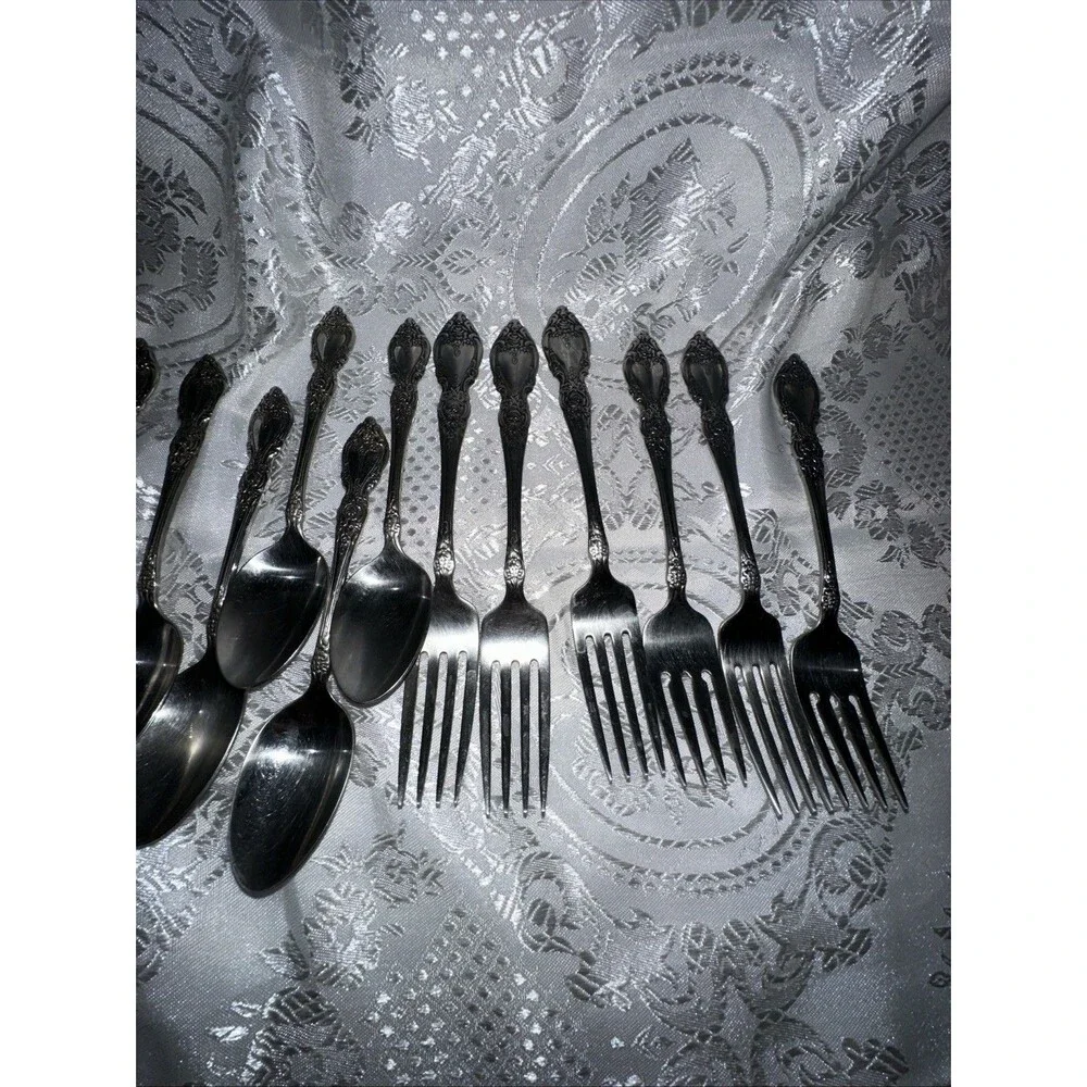 16 PiecesOneida OCO USA Glossy Stainless Steel Flatware